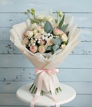 Букет цветов из:  Розы и Лизиантусы в Бродовом