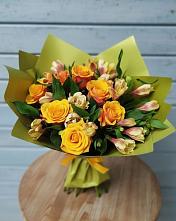Букет цветов из:  Альстромерии и Розы в Бродовом