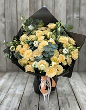 Букет цветов из:  Розы и Лизиантусы в Бродовом