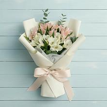 Букет цветов из:  Альстромерии в Бродовом