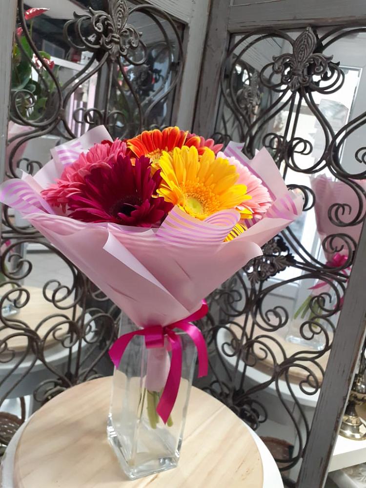 Букет цветов из: Герберы в Бродовом