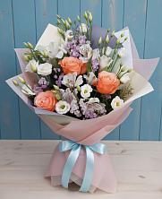 Букет цветов из:  Лизиантусы, Розы, Альстромерии и Гипсофила в Бродовом