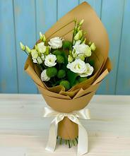 Букет цветов из:  Хризантемы и Лизиантусы #REPLACE_PRED# Бродовом