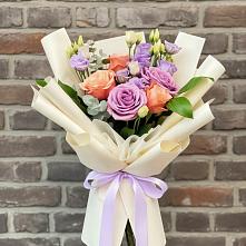 Букет цветов из:  Лизиантусы и Розы #REPLACE_PRED# Бродовом