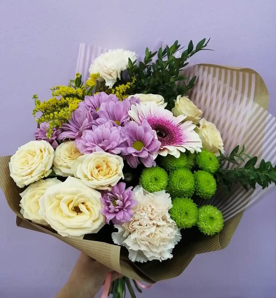 Букет цветов из: Хризантемы, Розы, Гвоздики и Герберы в Бродовом